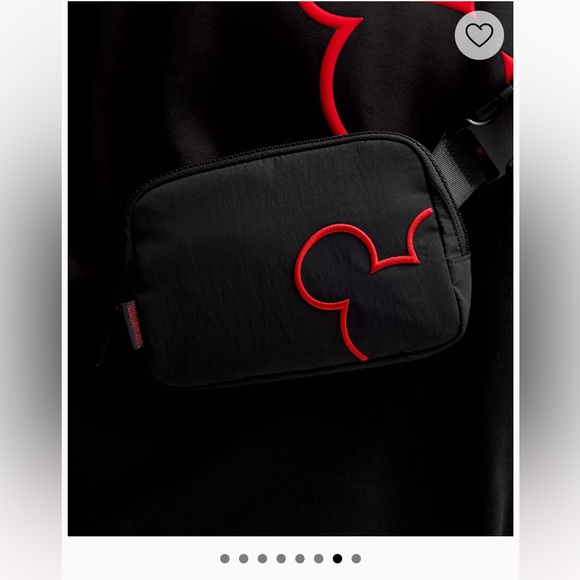Disney x lululemon
Everywhere Belt Bag 1L Mickey
Outline Graphic - Picture 7 of 12